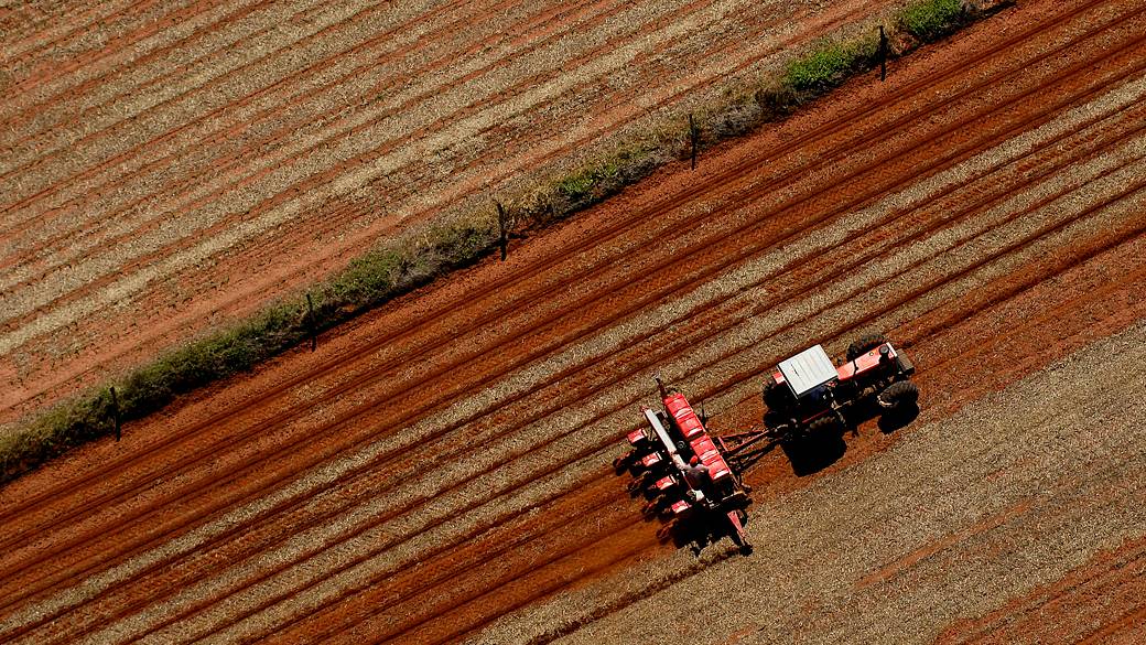 Agropecuária surpreende e impulsiona retomada do PIB no terceiro trimestre