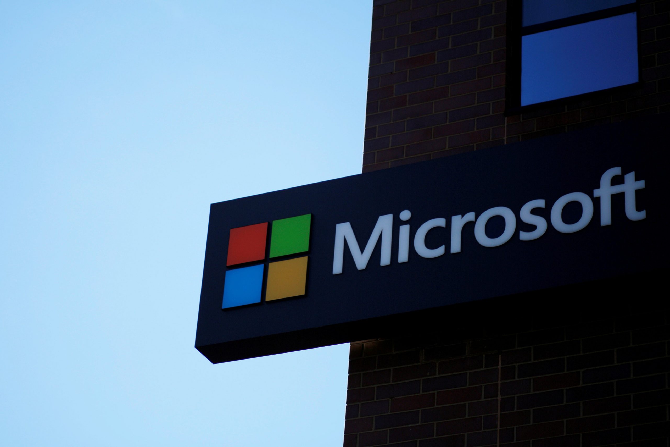 Microsoft anuncia parcerias com governo federal para capacitar profissionais e conectar pessoas a vagas de emprego